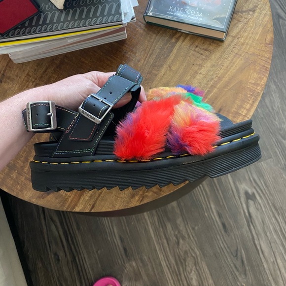 NWOT Doc Martens Voss II Fluffy Faux Fur Strap Sandals - Picture 6 of 8
